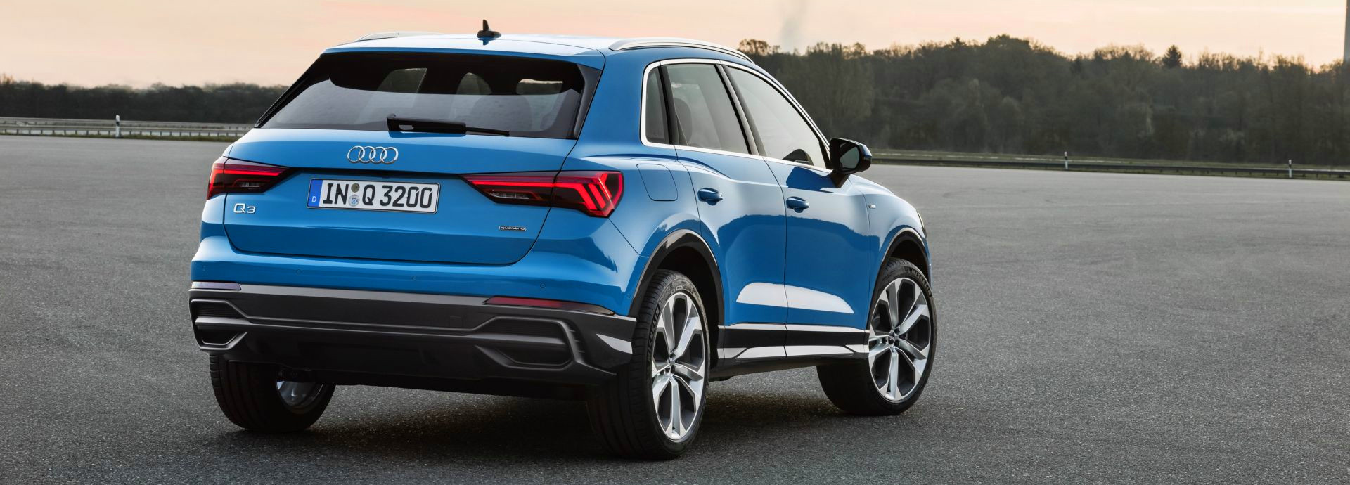 Audi Q3 - záda