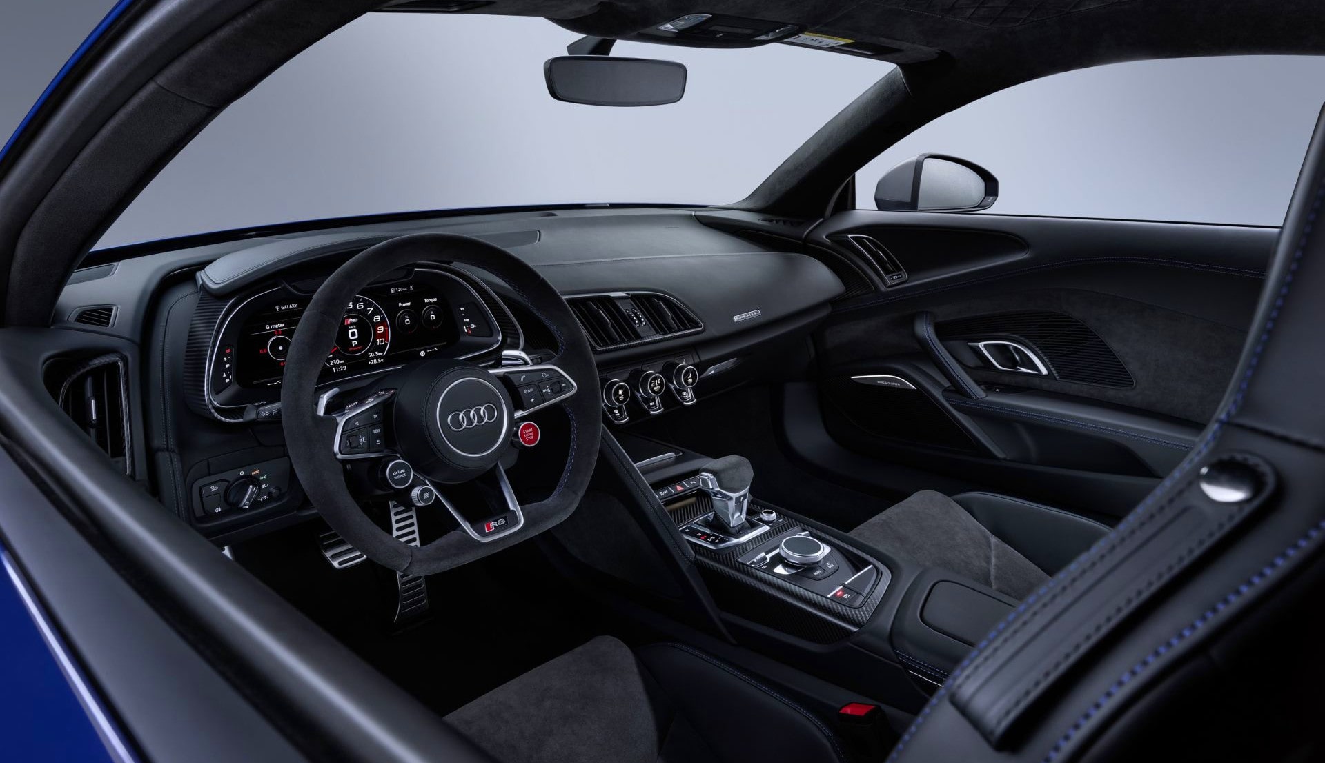 Audi R8 interiér