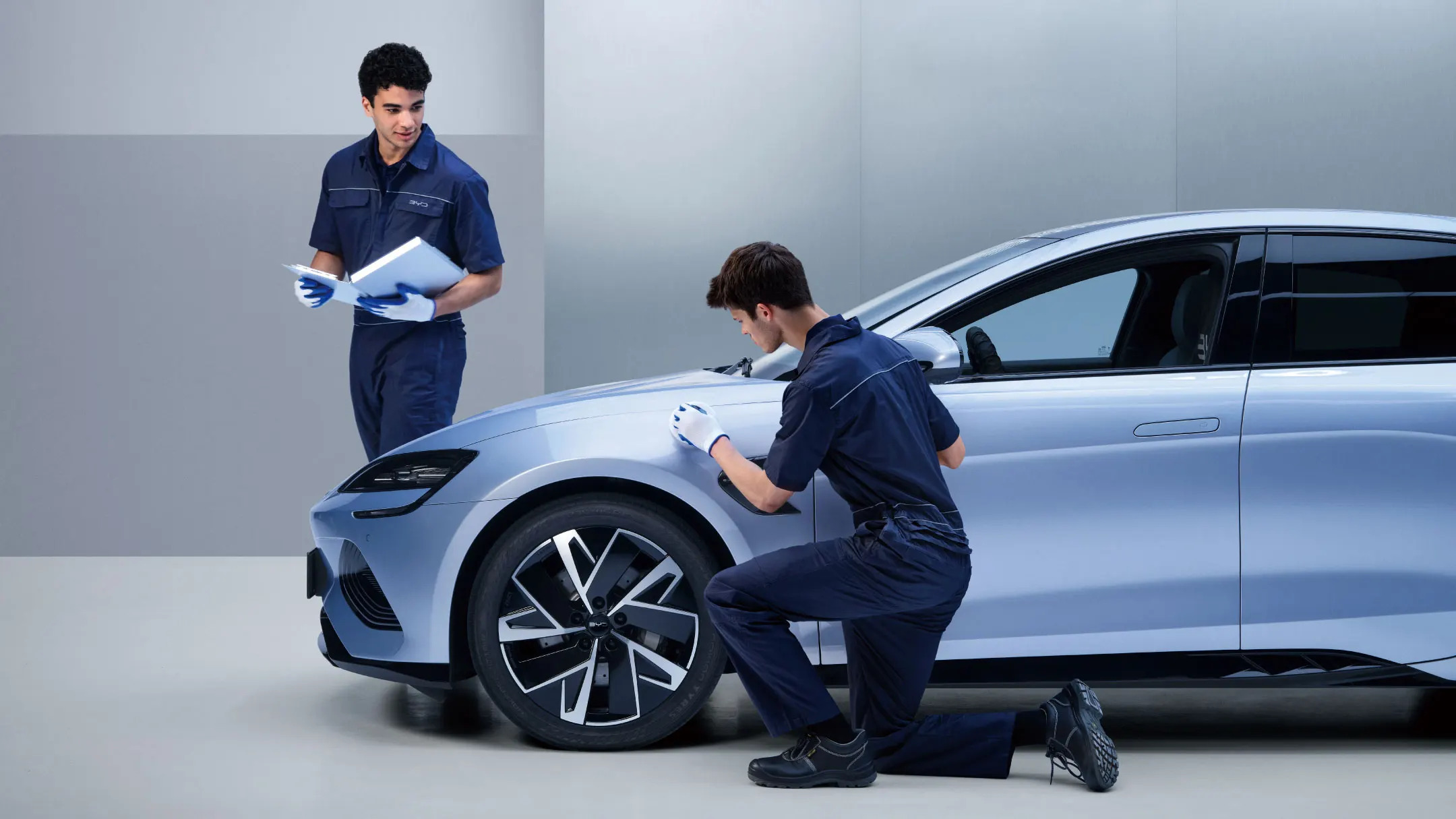 BYD horní dlaždice - servis