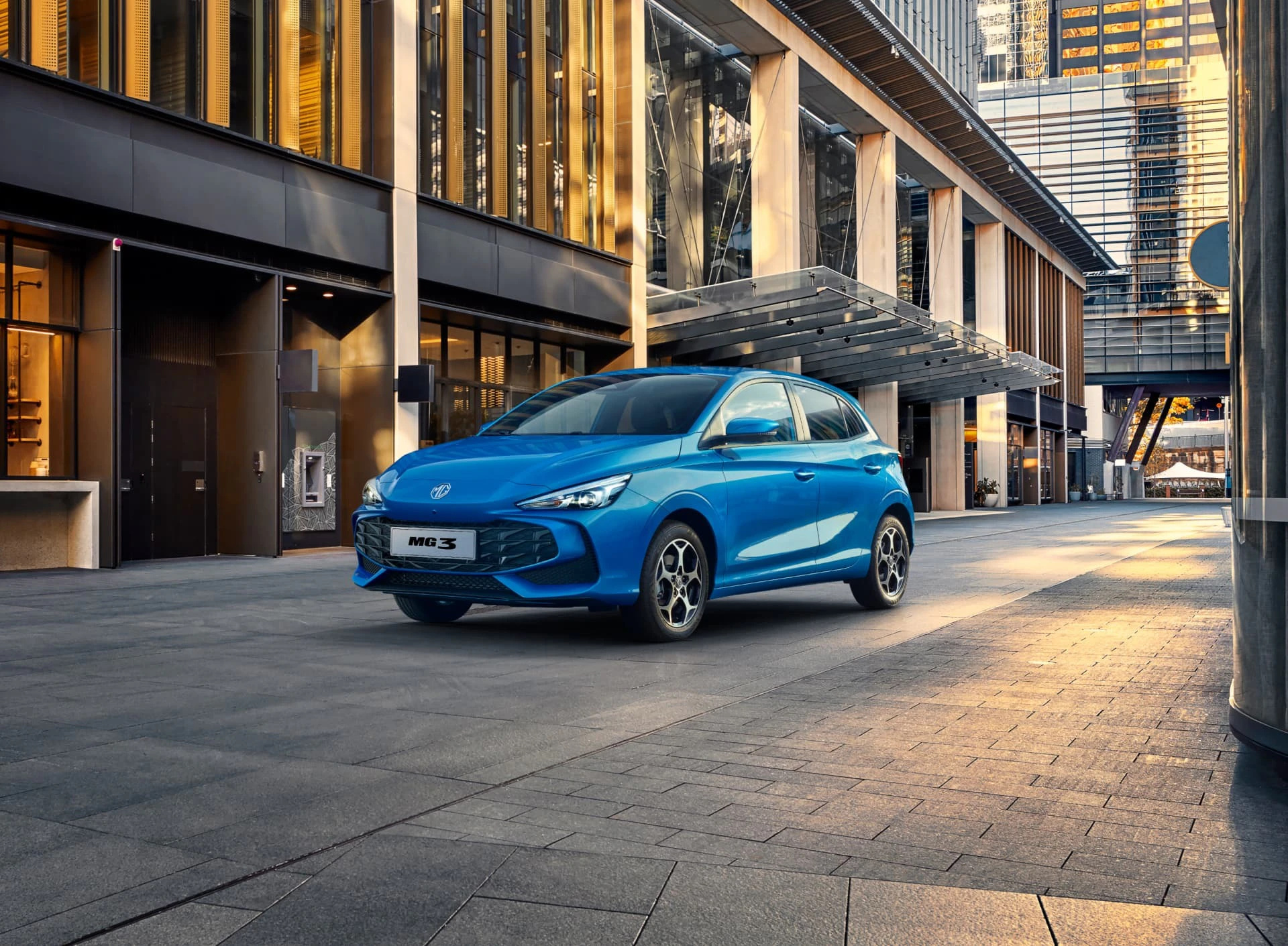 Horní dlaždice MG - Proč koupit nový vůz MG u nás?