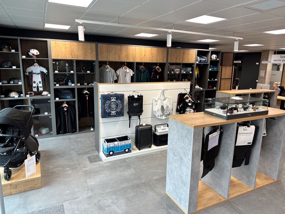 Otevřeli jsme pro vás prodejnu doplňků a příslušenství ve zbrusu novém kabátku!