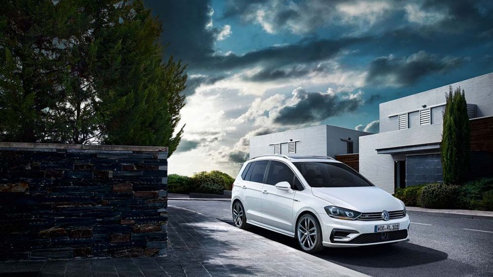 Volkswagen Golf Sportsvan R-line