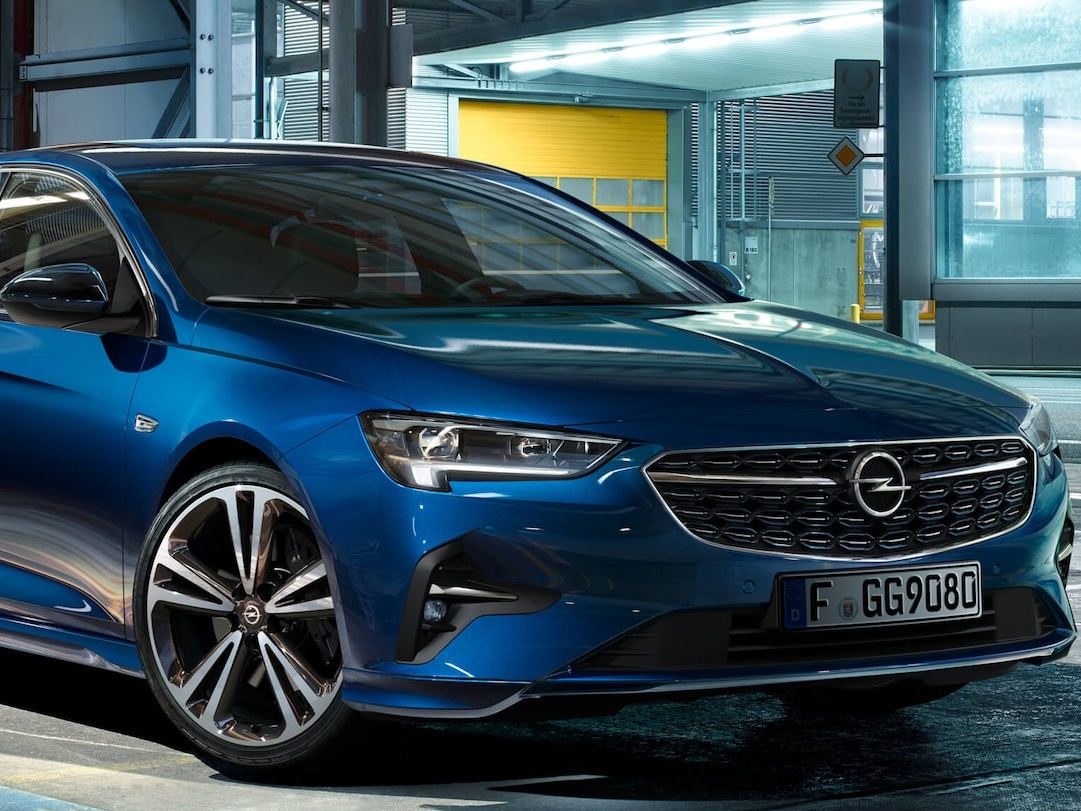 NOVÝ NABUŠENÝ OPEL Insignia Grand Sport