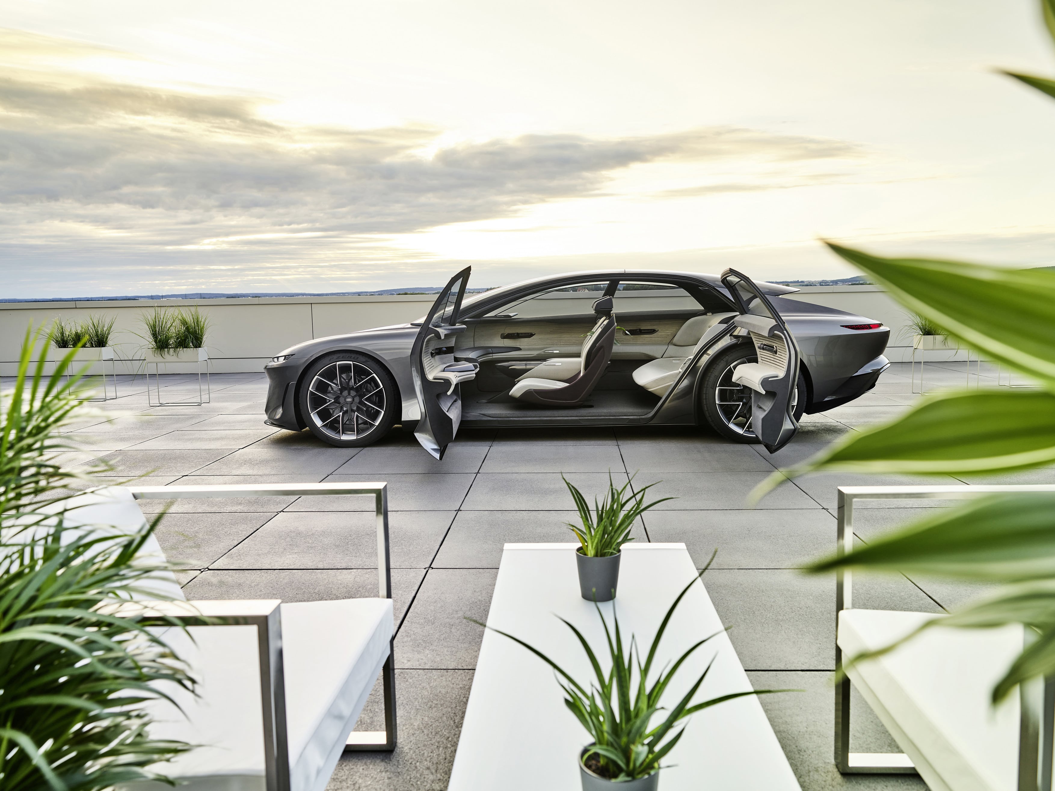 První třídou do budoucnosti: Audi grandsphere concept
