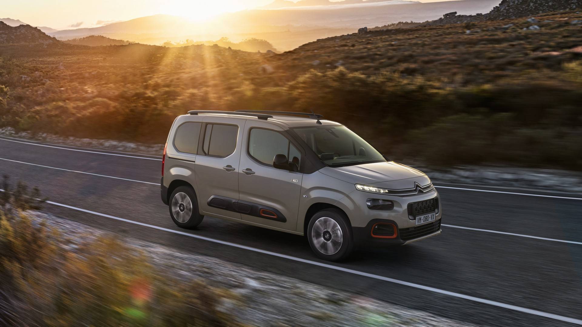 Nevynalezli jsme rodinu, ale auto, které se k ní hodí - NOVÝ CITROËN BERLINGO