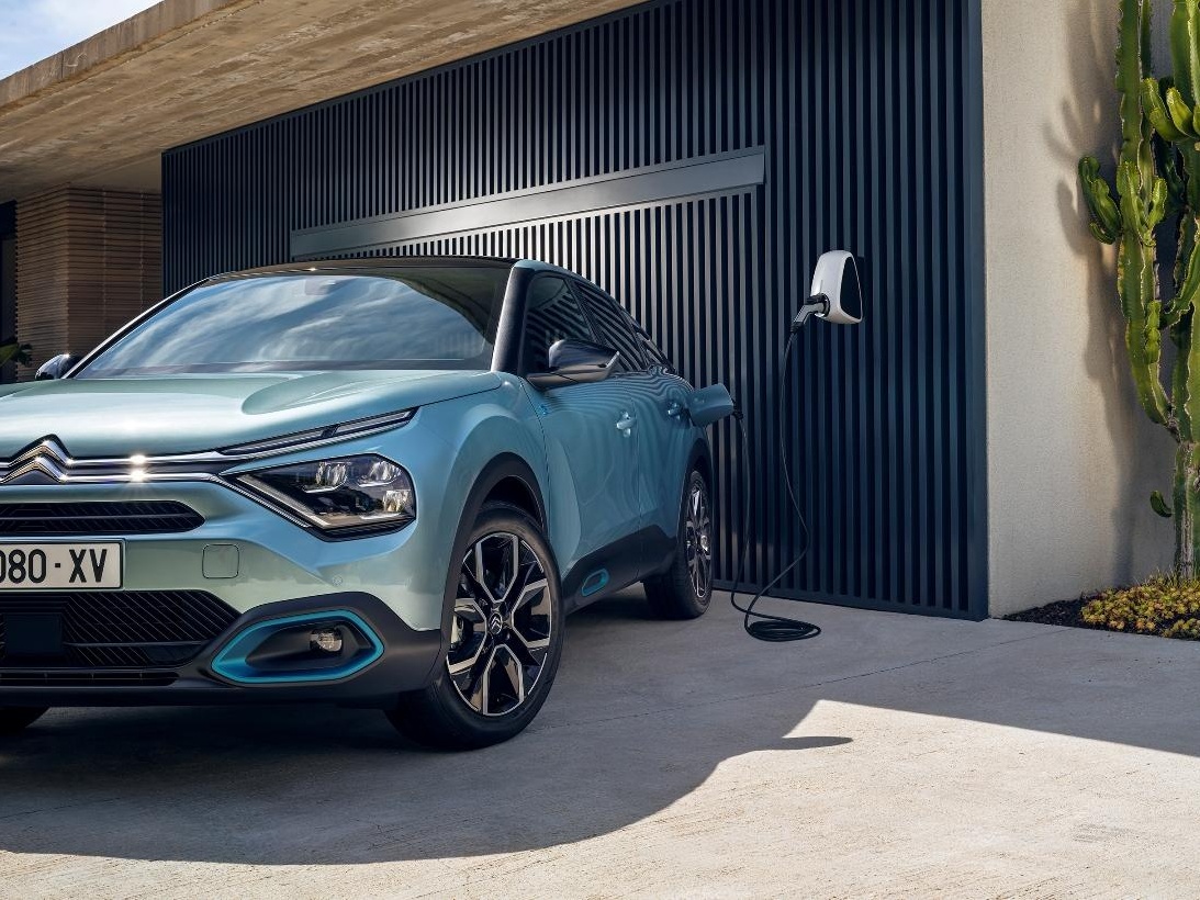 PŘICHÁZÍ NOVÁ GENERACE HATCHBACKŮ ZNAČKY CITROËN!