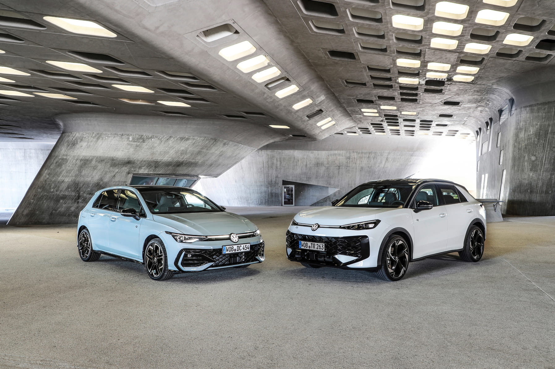 Volkswagen představuje nové full hybridní pohony pro modely Golf a T-Roc