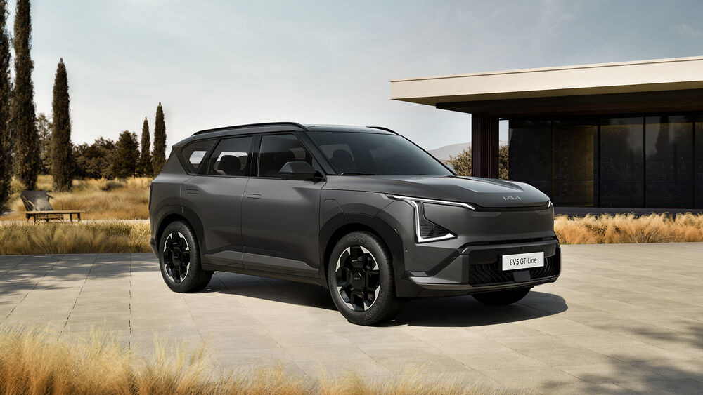 Kia uvádí na český trh již devátý elektromobil. Pro model EV5 zveřejnila ceny a specifikace