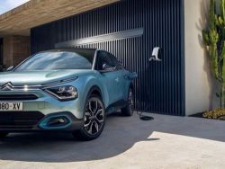 PŘICHÁZÍ NOVÁ GENERACE HATCHBACKŮ ZNAČKY CITROËN!
