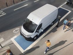 NOVÝ CITROËN Ë-JUMPER:  až 17 m3 ve 100% elektrickém režimu