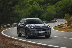 CUPRA nabízí pro modely Leon Sportstourer a Terramar akční pakety The Chosen One