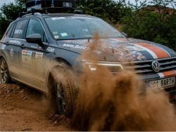 Volkswagen Tiguan hravě zvládl Rallye Dakar 2017